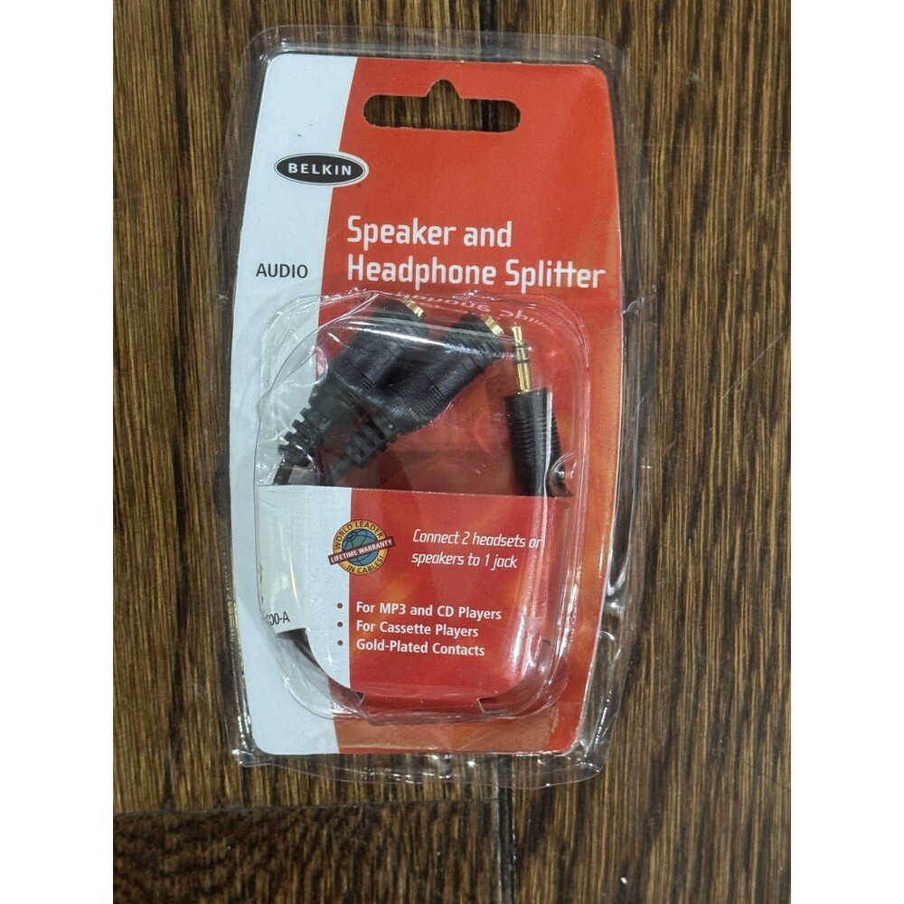 Belkin Speaker and Headphone Splitter 3.5mm Gold Plated Audio Y Adapter NEW